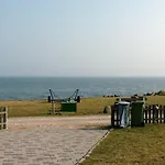 Beachside Gem For 6 - By Traum *