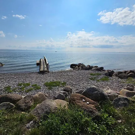 Beachside Gem For 6 - By Traum Casa vacanze *